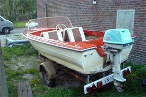 Speedboot gestolen in Sijbrandahuis