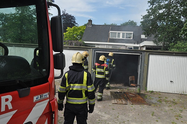 Brand geblust in garagebox in Buitenpost