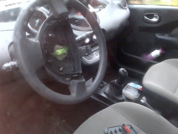 Airbags gestolen uit auto in Kollum