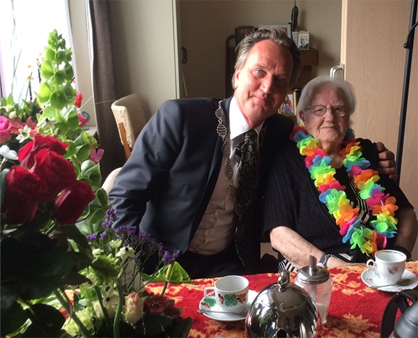 Mevrouw Meijer viert haar 102e verjaardag