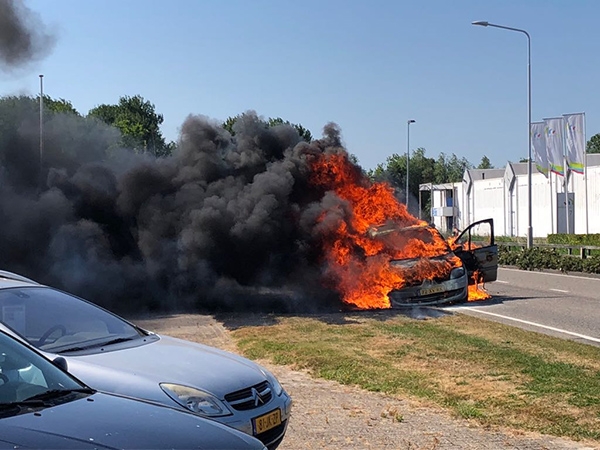 Auto uitgebrand in Dokkum