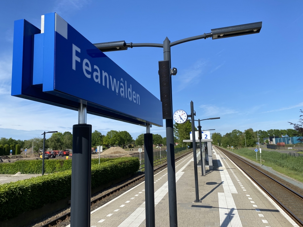 Buitenpost baalt van extra treinstop in Feanwâlden