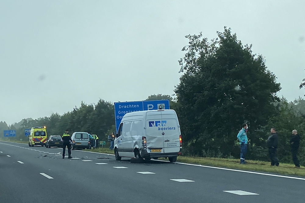 Auto en busje in botsing op Wâldwei (N31)