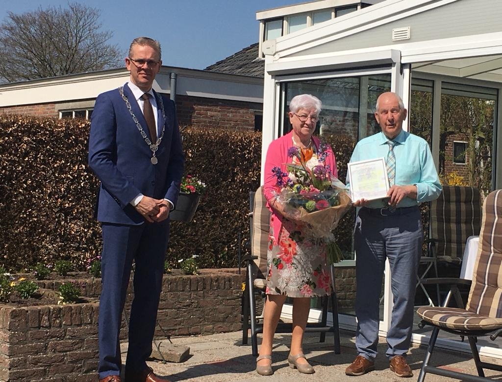 Echtpaar Prins-van der Beek 60 jaar getrouwd