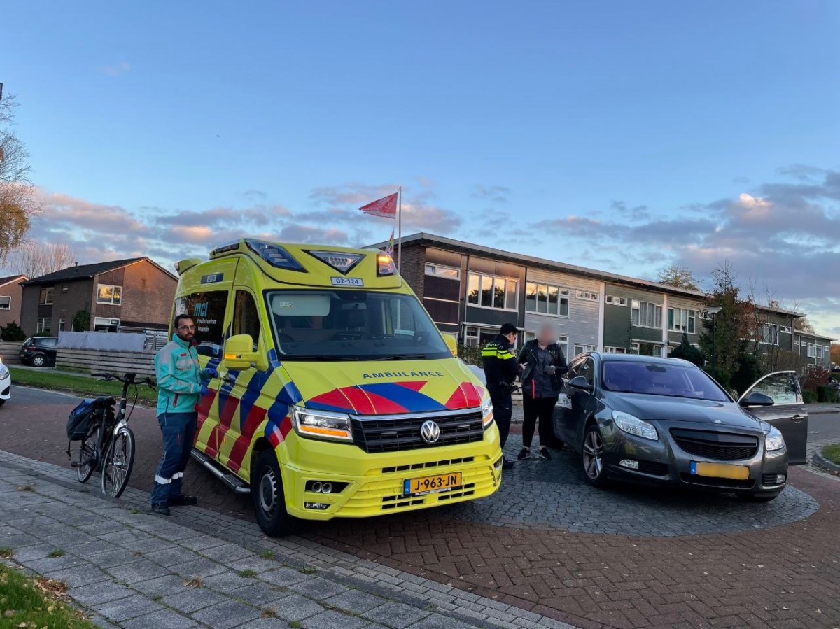 Fietsster gewond bij aanrijding met automobiliste in Oosterwolde