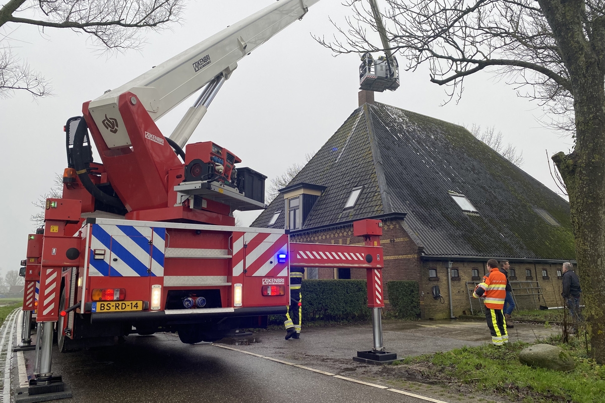 Brand in boerderij te Wirdum snel onder controle