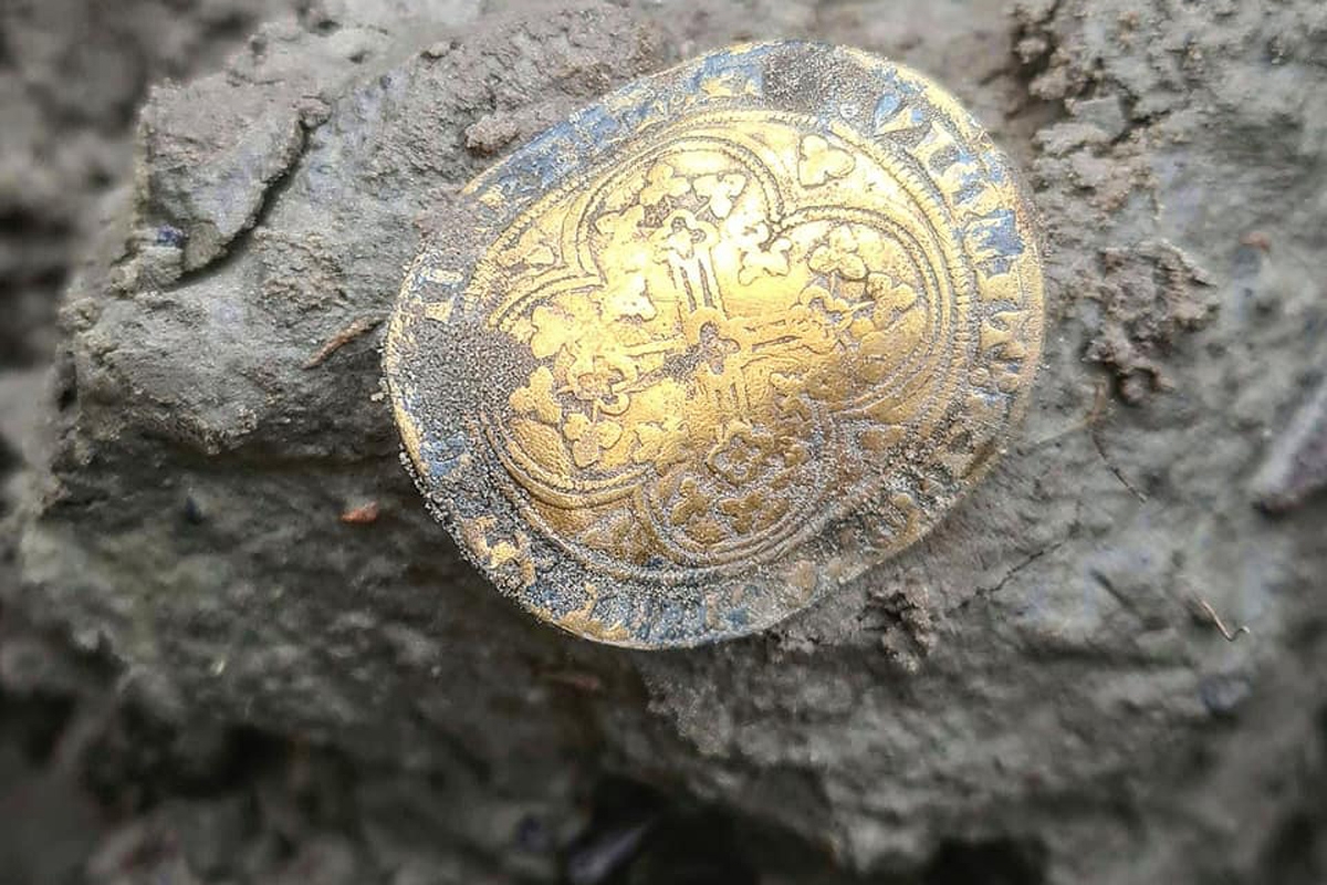 Unieke vondst: gouden muntfibula