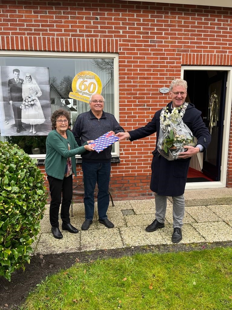 Echtpaar Bies-Van der Veen uit Harkema 60 jaar getrouwd