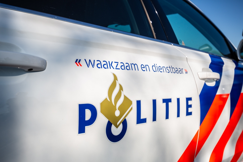 Twee gewonden bij frontale botsing in Groningen