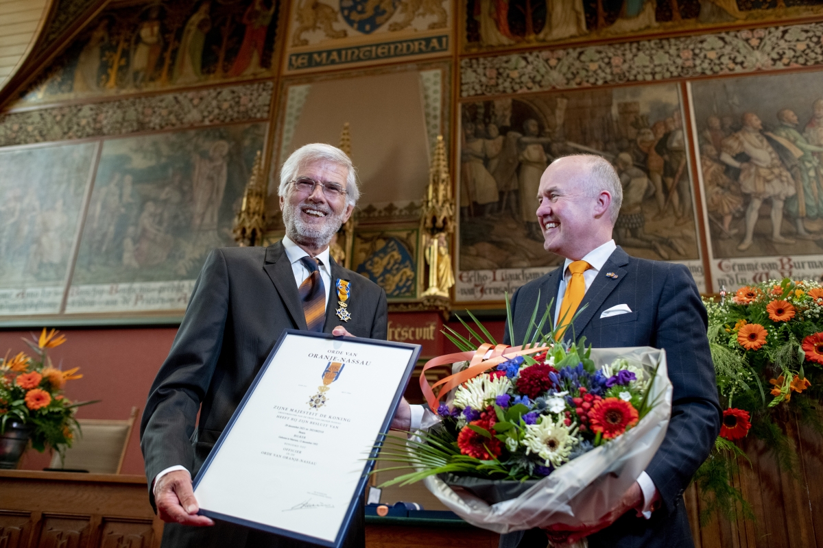 Bearn Bilker benoemd tot Officier in de Orde van Oranje-Nassau