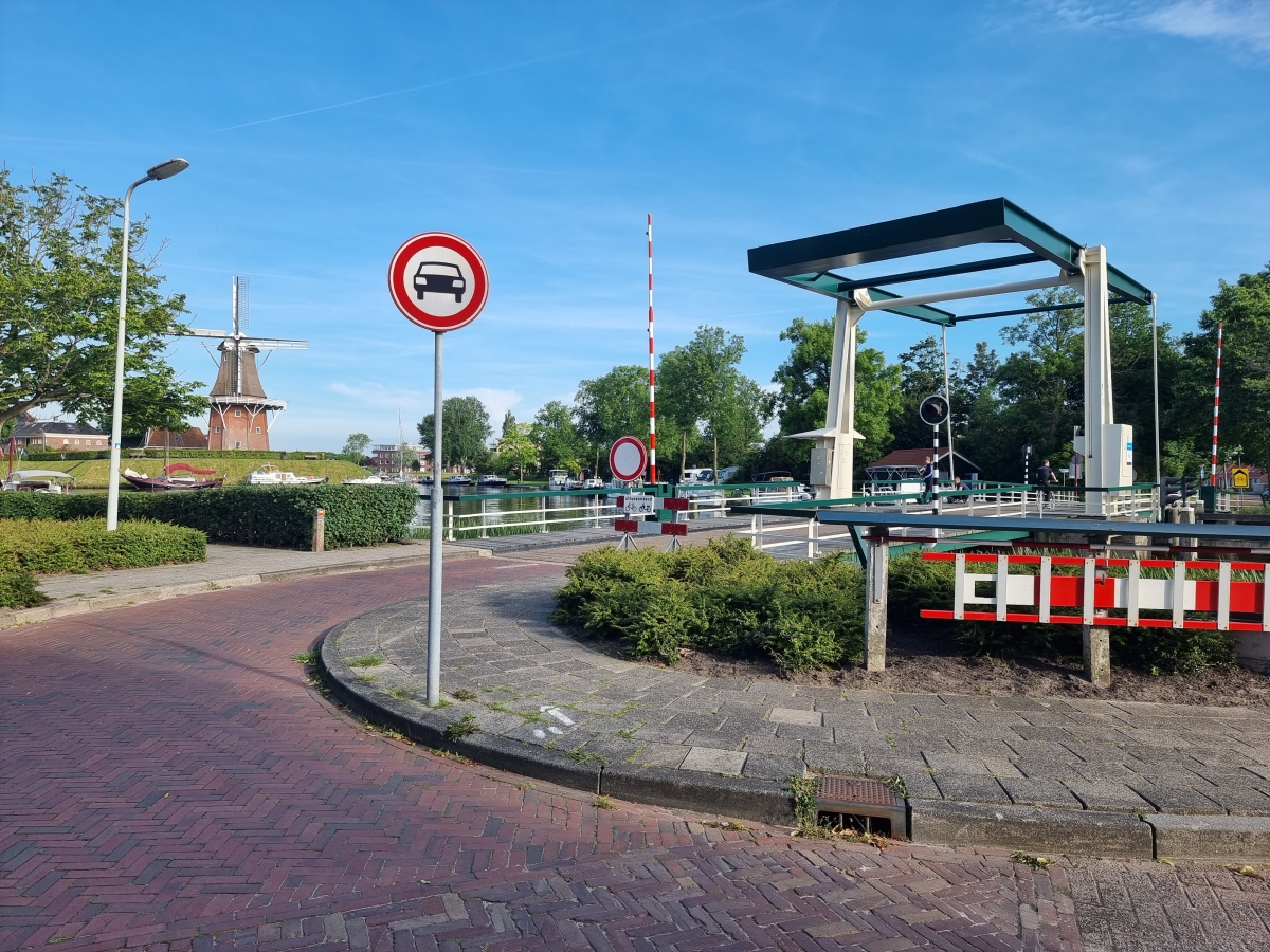 Altenabrug in Dokkum dure omleidingsroute voor 'pechvogels'