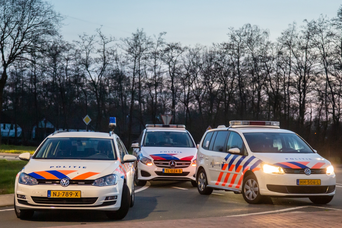 Politie houdt verkeerscontrole bij Tytsjerk en Garyp