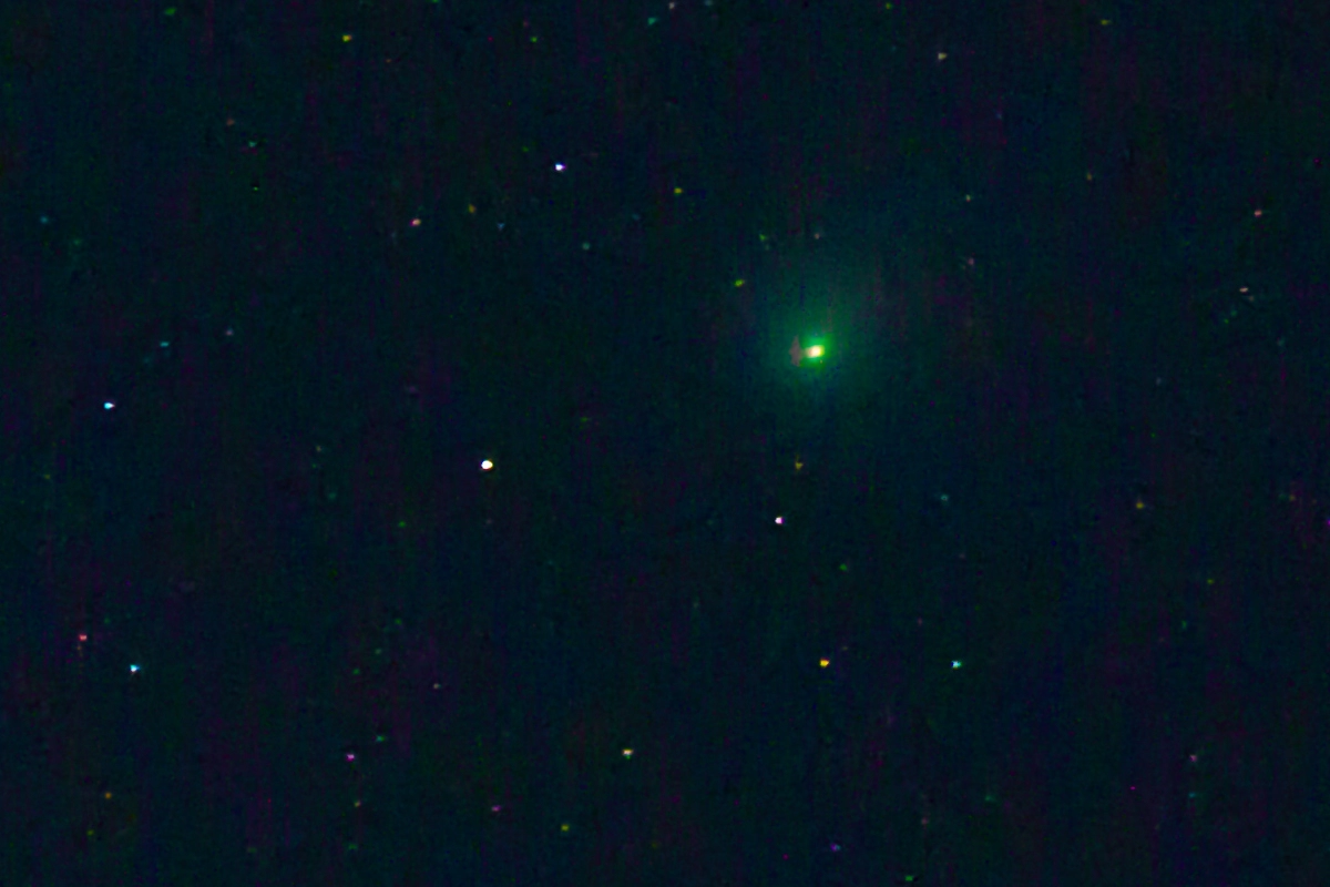 Groene komeet te zien boven de regio