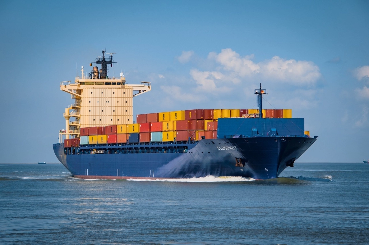 Het transporteren van containers en de bijbehorende prijsontwikkelingen