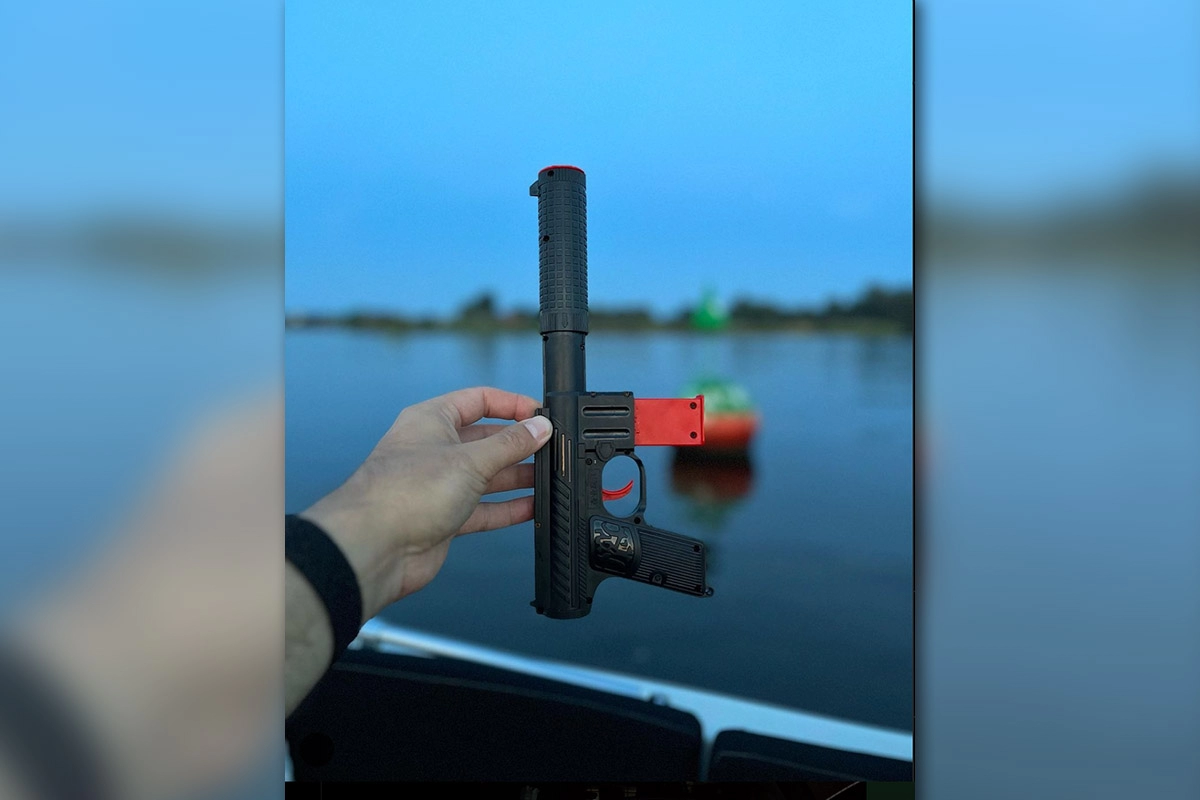 Afgevuurd pistool vanaf boot blijkt speelgoed