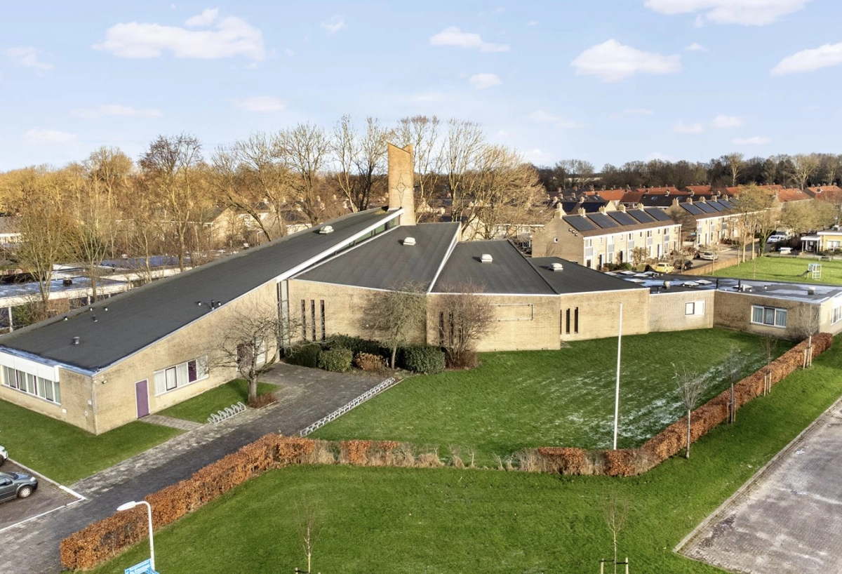 Kerkgebouw De Fontein in Dokkum staat te koop