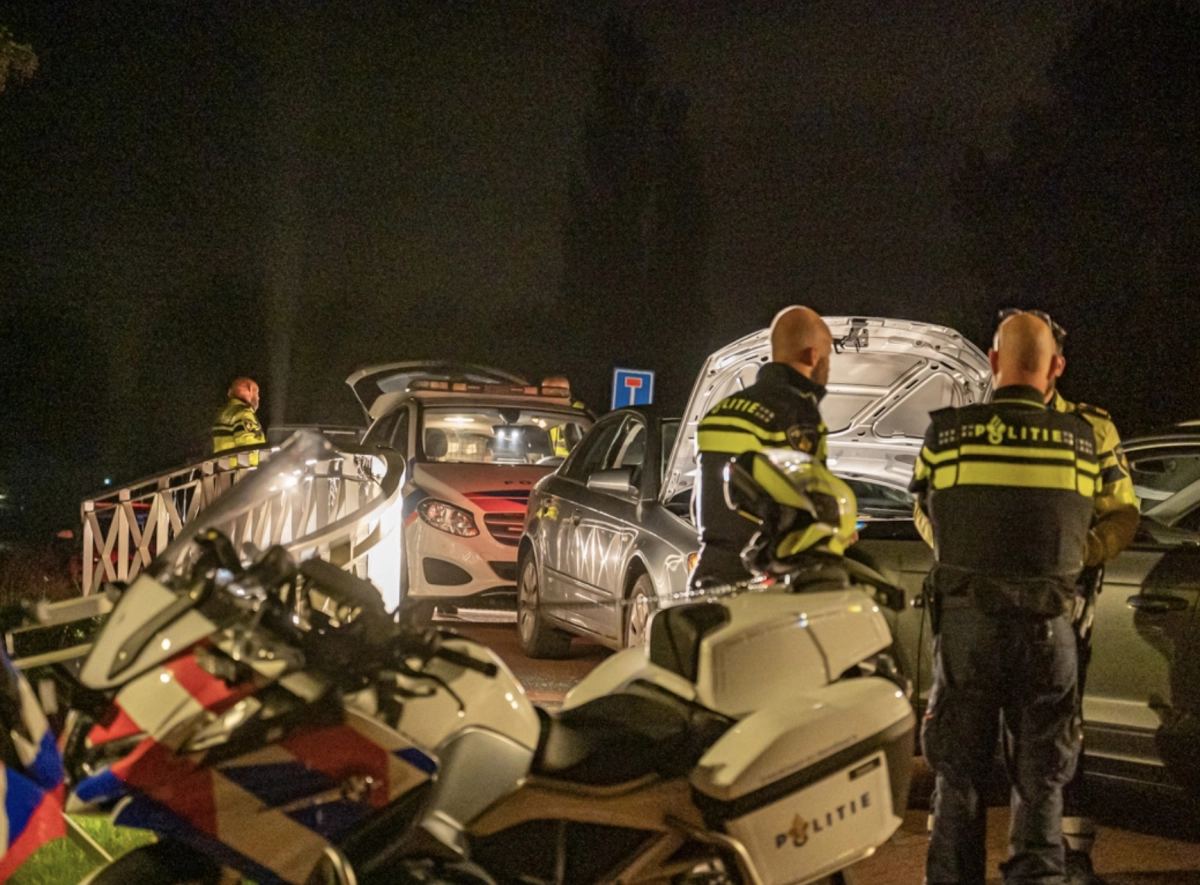 Wildemansrit eindigt met wegdrukken politieauto's: 'Het werd me te veel'