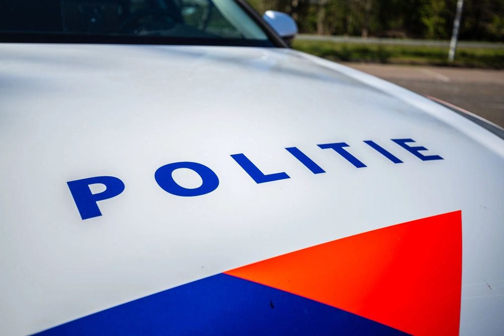 Politie neemt geluidsapparatuur in beslag in Grou