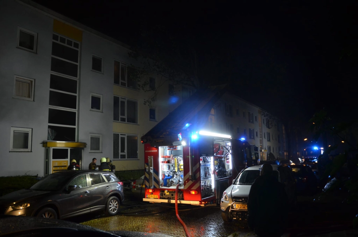 Twee gewonden bij zeer grote brand in Leeuwarden