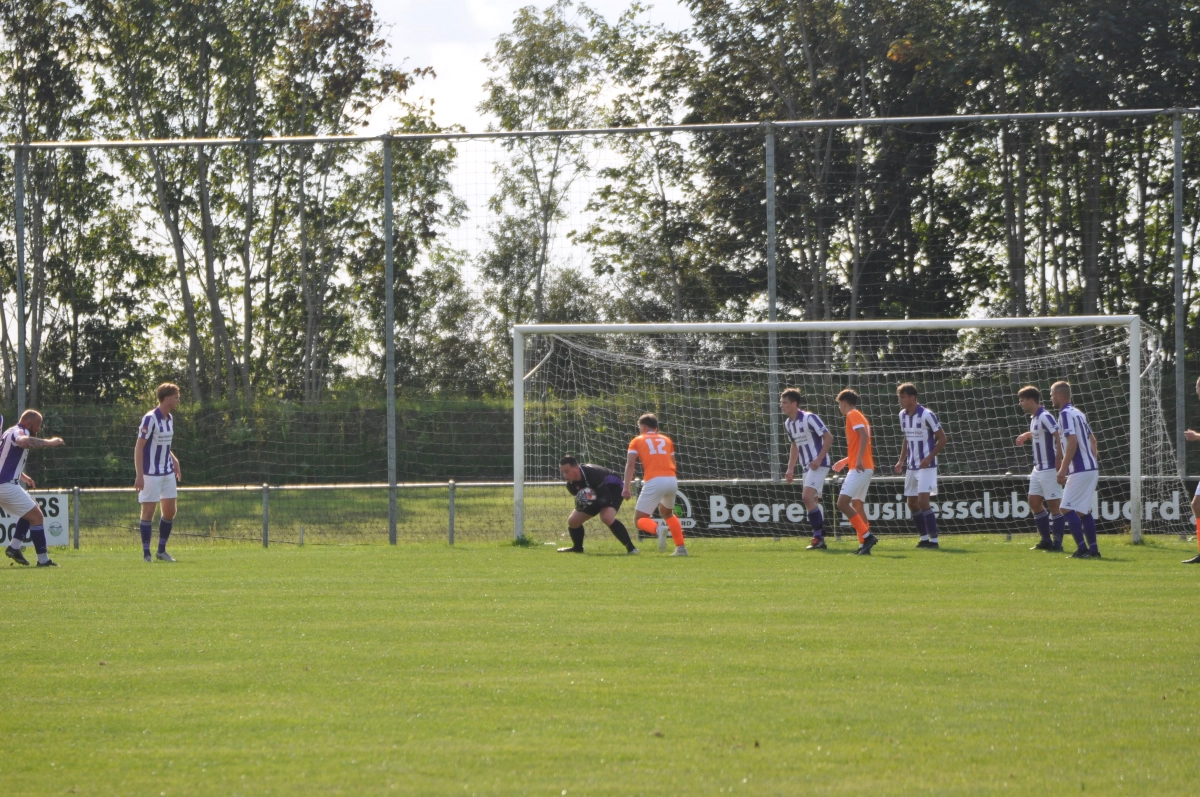 VV Kollum verliest in en tegen Aduard