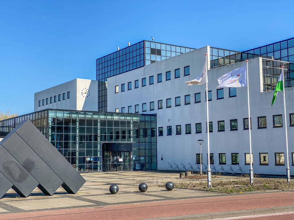 'Parkeren rond scholen Drachten blijft probleem'