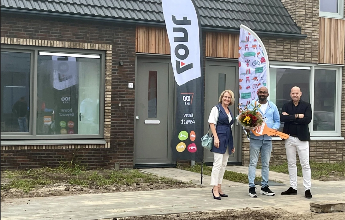 Accolade en Lont leveren eerste 20 woningen op aan de Boterbloem