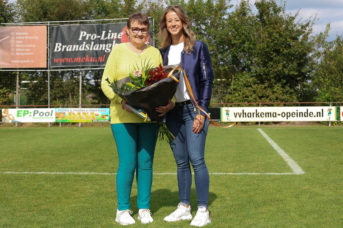 Wasvrouw Klaske Alma in zonnetje gezet in Harkema